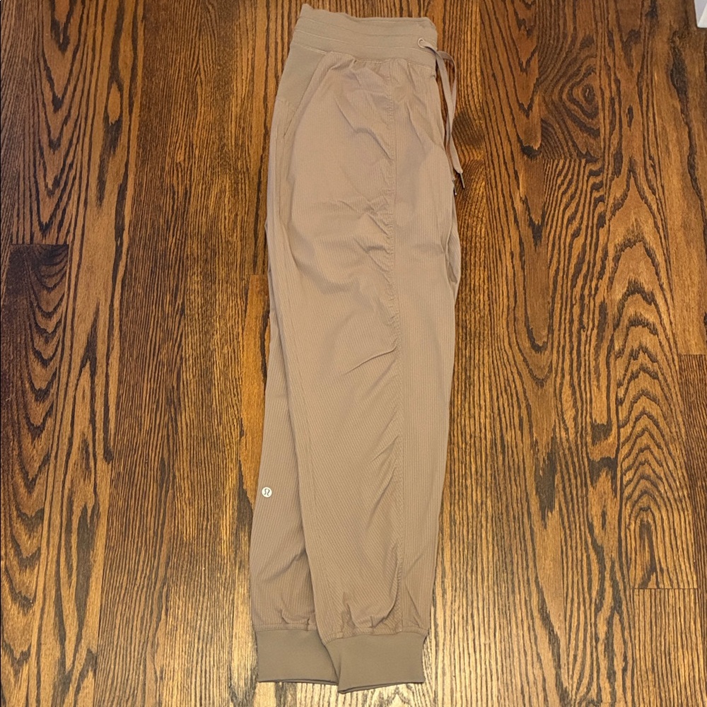 lululemon athletica Dance Studio mid rise jogger mocha size 10 great condition